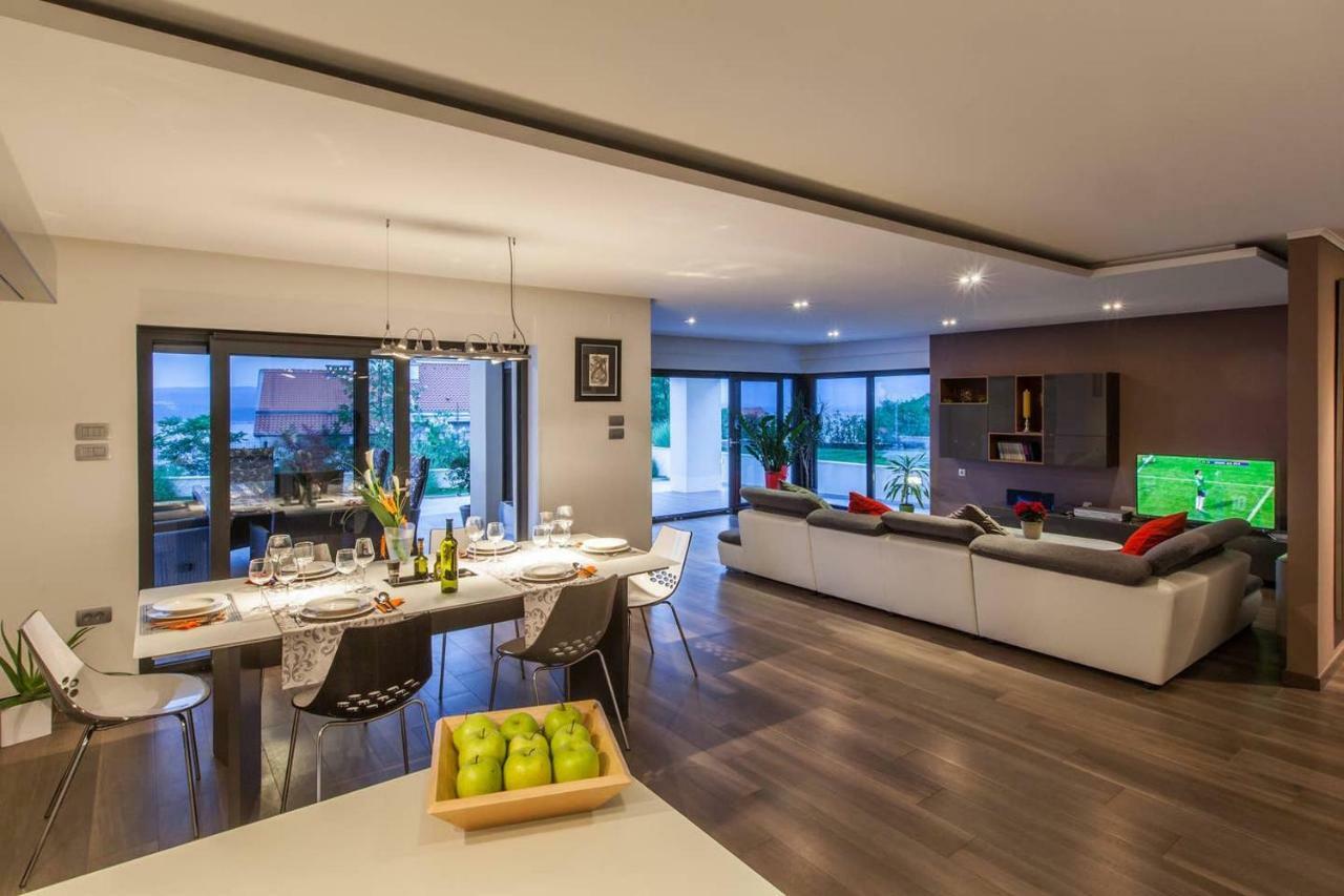 Villa Rina - Luxury Holiday Home Crikvenica Exterior photo